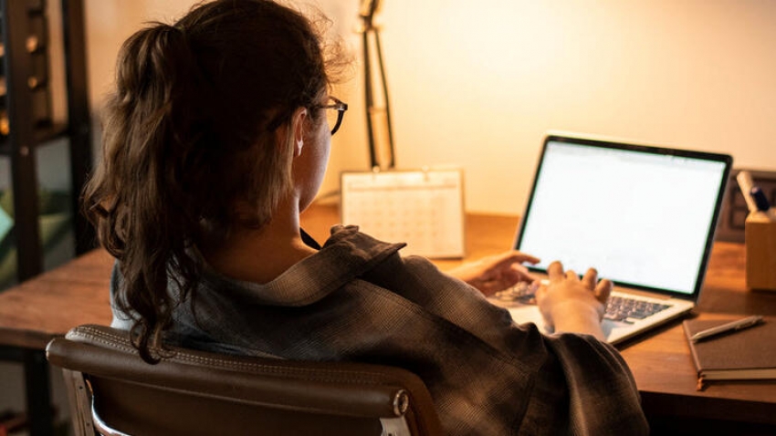 Araştırmaya göre 'Evden çalışma kalıcı olsun' diyen beyaz yakalıların oranı arttı