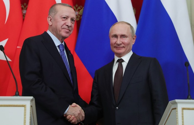 Erdoğan ile Putin, Kovid-19'a karşı iş birliğini görüştü