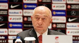 TFF Başkanı Özdemir: 18 kulübün desteğiyle Süper Lig'e 12 Haziran'da başlama kararı aldık