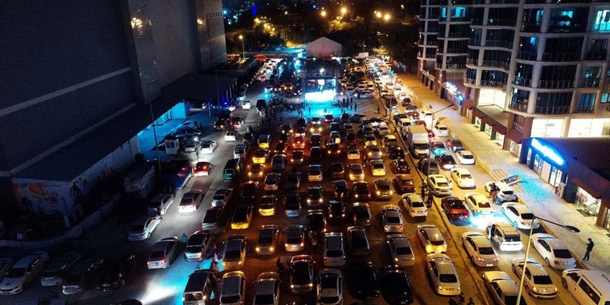 'Açık Hava Sineması' Etkinlikleri Sürüyor