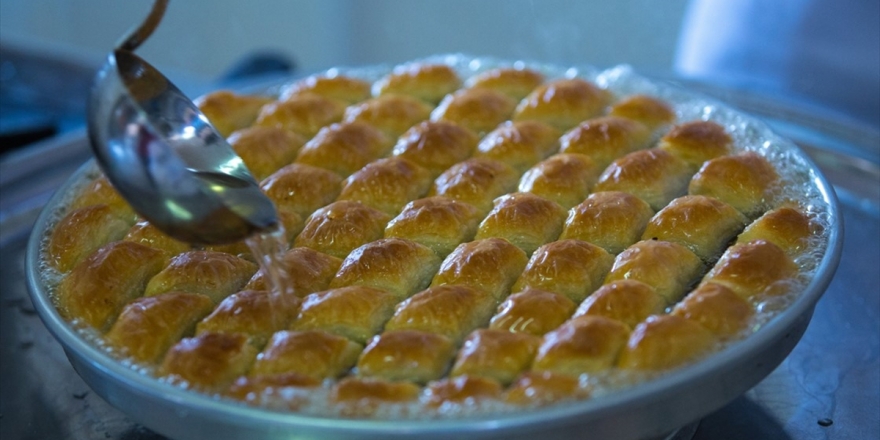 Diyabet Hastalarına 'Bayramda Şerbetli Tatlılardan Uzak Durun' Uyarısı