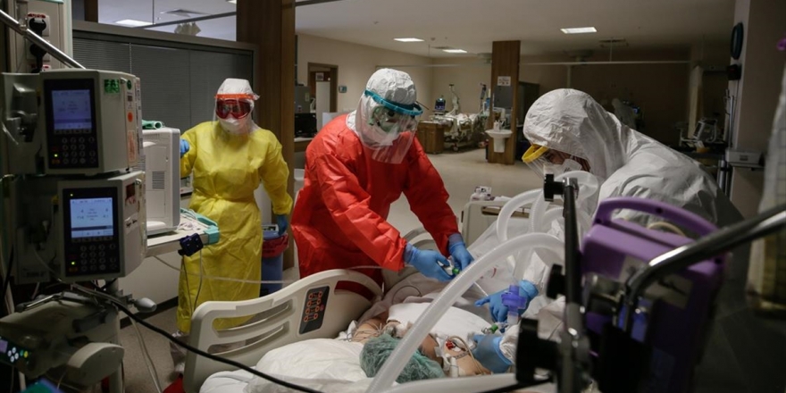 Kovid Savaşçıları Ramazan Bayramı'nı Ailelerinde Uzak Hastalarıyla Geçiriyor