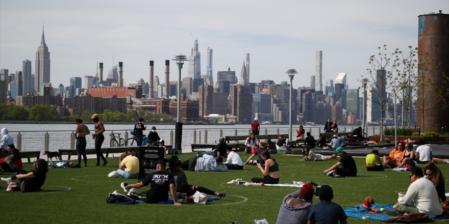 ABD' de Kovid-19 Salgınında Hayatını Kaybedenlerin Sayısı 97 Bin 696'ya Yükseldi