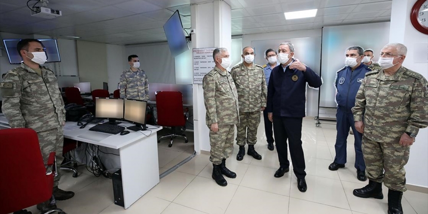 Bakan Akar: Şu Ana Kadar Teröristlerin Irak'ın Kuzeyindeki İnlerini Başlarına Yıktık, Yıkmaya Devam Ediyoruz