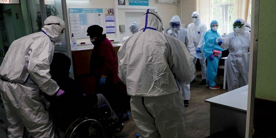 Rusya'da Kovid-19 Vaka Sayısı 344 Bini Aştı