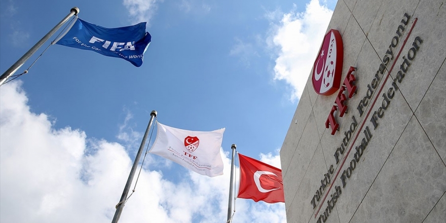 TFF Sağlık Kurulu Süper Lig Takım Doktorlarıyla Online Toplantı Yaptı