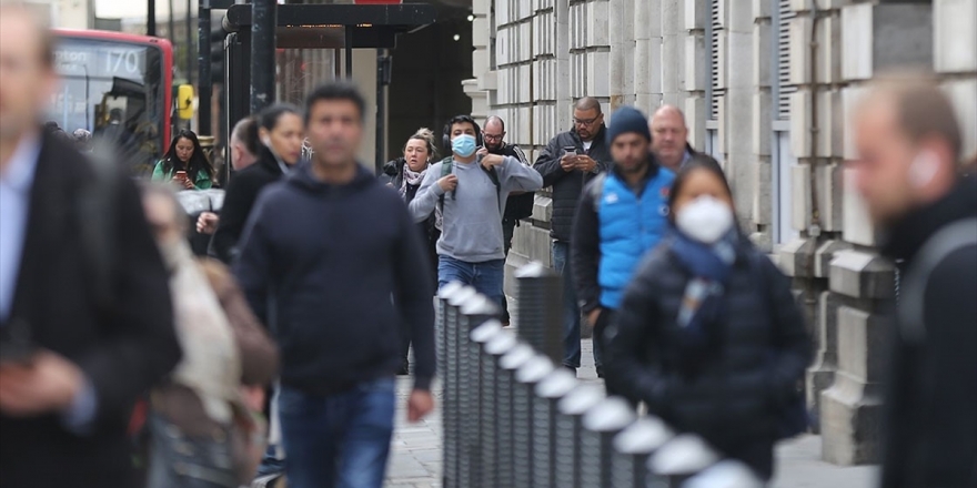 İngiltere'de Kovid-19 Ölümleri 37 Bin Sınırına Dayandı
