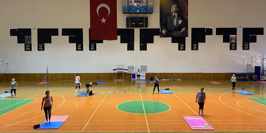 KUŞADASI BELEDİYESİ’NİN ÜCRETSİZ SPOR KURSLARI BAŞLIYOR