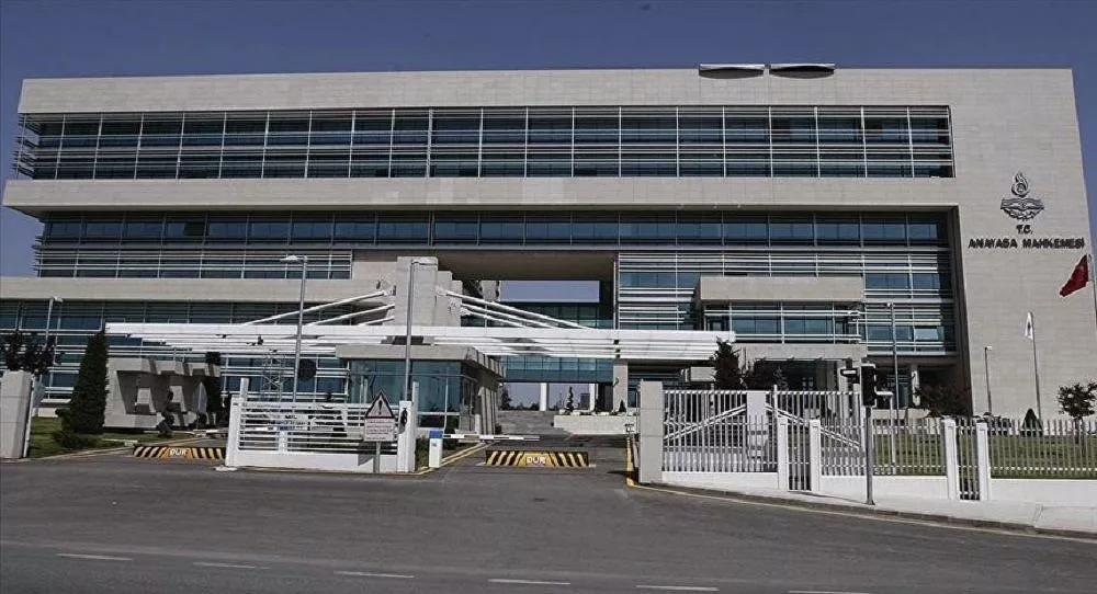 AYM’den yurt dışında yaşayan Türkler için karar: Sonradan Türk vatandaşlığına geçenlere de emeklilik yolu açıldı