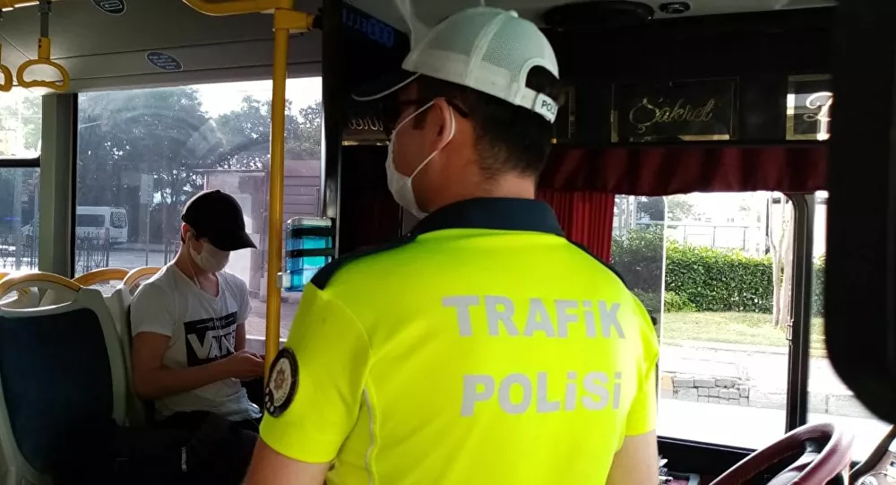 İstanbul'da toplu taşıma araçlarında koronavirüs denetimi