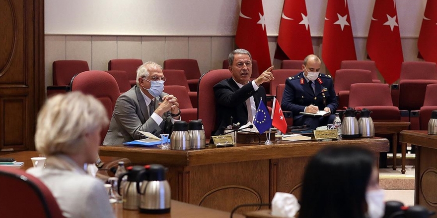 Milli Savunma Bakanı Akar: AB'nin Türkiye'ye Objektif Yaklaşması Her İki Tarafa Büyük Yarar Sağlayacak