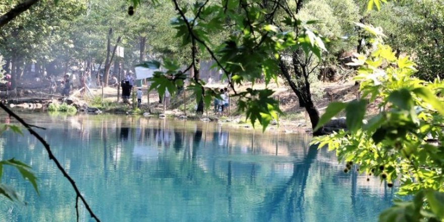 Kahramanmaraş'ın 'gizemli gölü' sıcaktan bunalanları serinletiyor