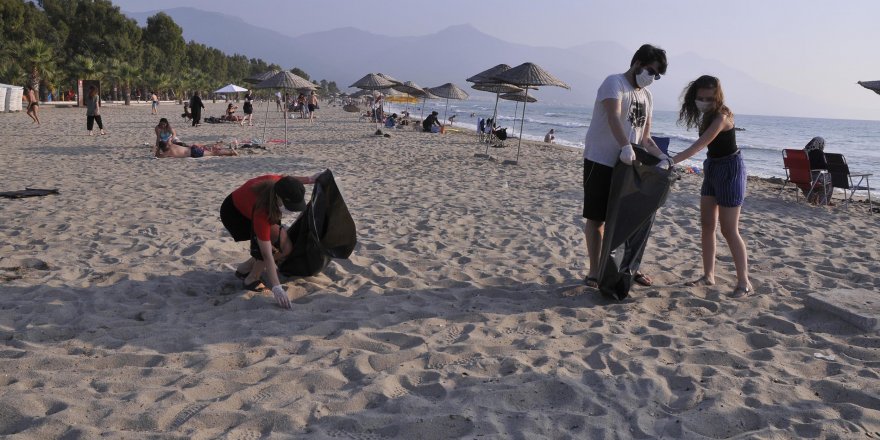 KUŞADASI’NDA “Z KUŞAĞI’NDAN” ÇEVRECİ ETKİNLİK
