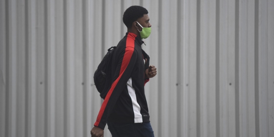 Brezilya Devlet Başkanı Bolsonaro Yerli Halk İçin Kovid-19 Yardımını Veto Etti