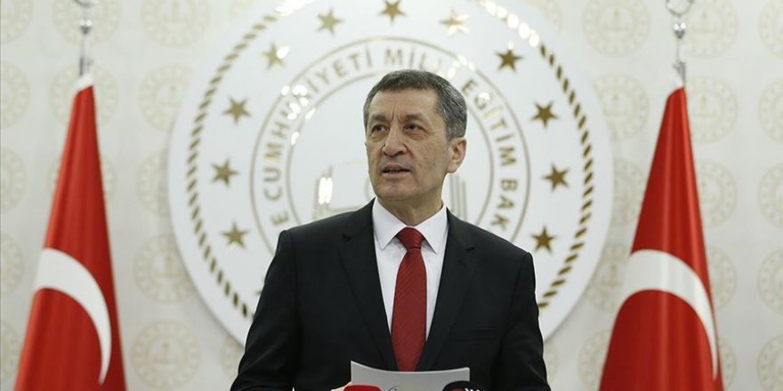 Milli Eğitim Bakanı Selçuk: Okulların açılacağı hafta ne olacağı bugünden bilinmez