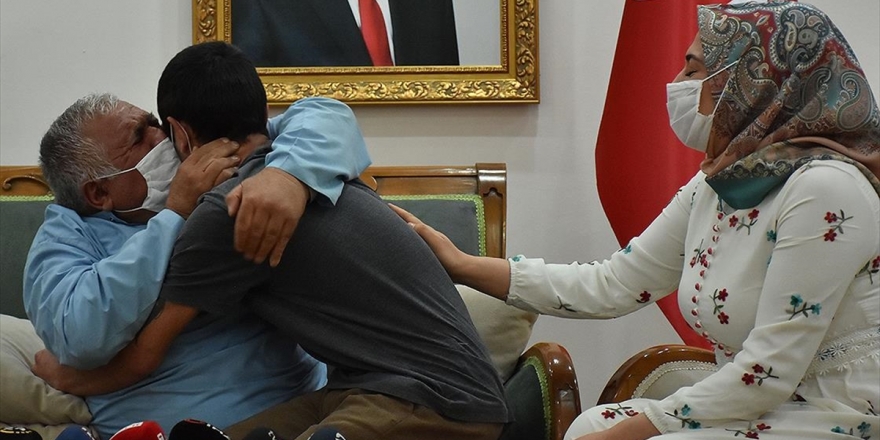 Jandarmanın İkna Çalışması Sonucu Bir Aile Daha Evladına Kavuştu