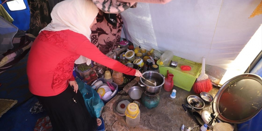 Suriye Kamplarındaki Sivilleri Açlık Korkusu Sardı