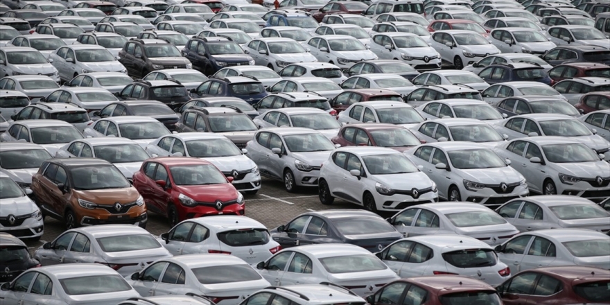 Otomobilde Renault, Ticaride Ford Tercih Edildi