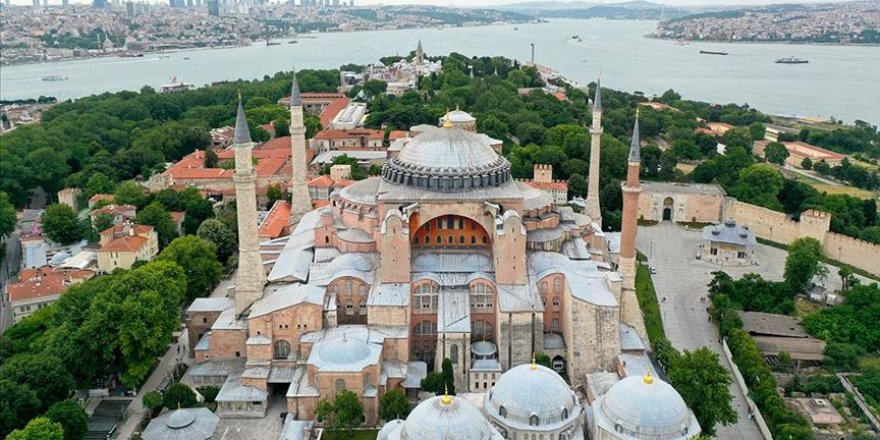 DANIŞTAY AYASOFYA'DA İBADET YOLUNU AÇTI