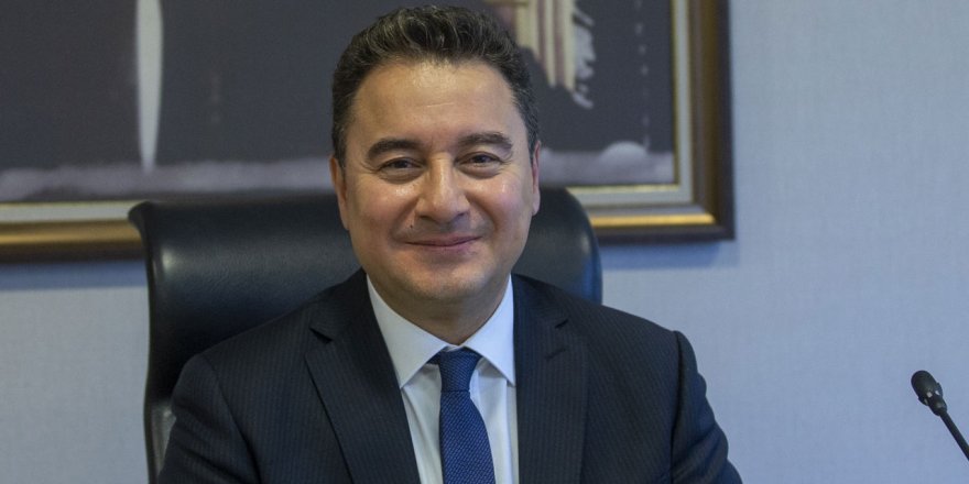 Babacan'dan Ayasofya yorumu: Hassasiyetler ön plana çıkartılarak, siyasi destek korunmaya çalışılıyor