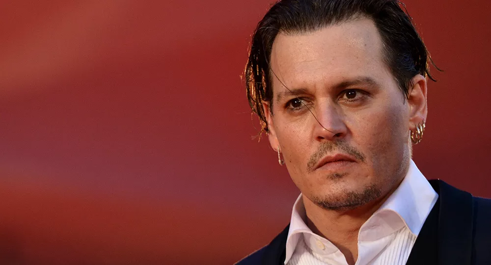 Johnny Depp'ten ‘Boston uçağı’ özrü