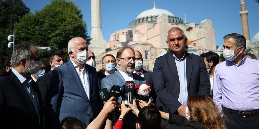 Kültür Ve Turizm Bakanı Ersoy İle Diyanet İşleri Başkanı Erbaş Ayasofya Camisi'nde İncelemelerde Bulundu