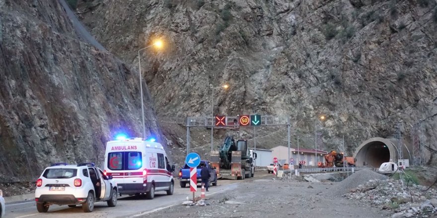Artvin'de sel ve heyelan: 4 kişi hayatını kaybetti