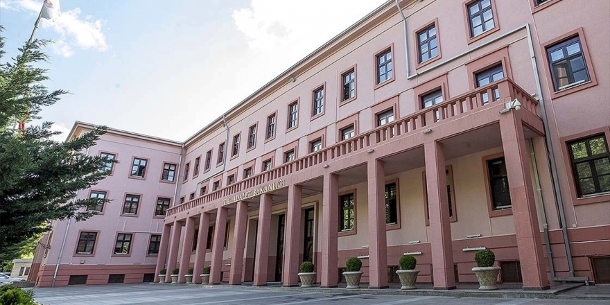 Firari Fetö'cüler İçin 105 Ülkeyle Yürütülen İade Trafiği