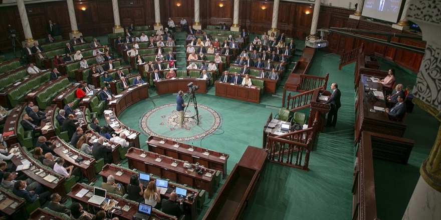 Tunus'ta Hükümet Krizi Kapıda