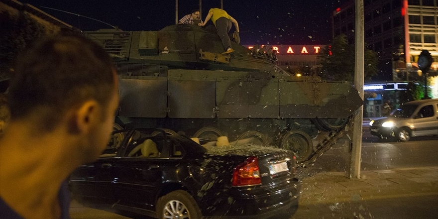 FETÖ'nün Hain Darbe Girişiminin Ekonomiye Dolaylı Maliyeti 350 Milyar Dolar