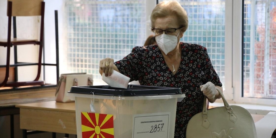 Kuzey Makedonya'da Halk Erken Genel Seçim İçin Sandık Başında