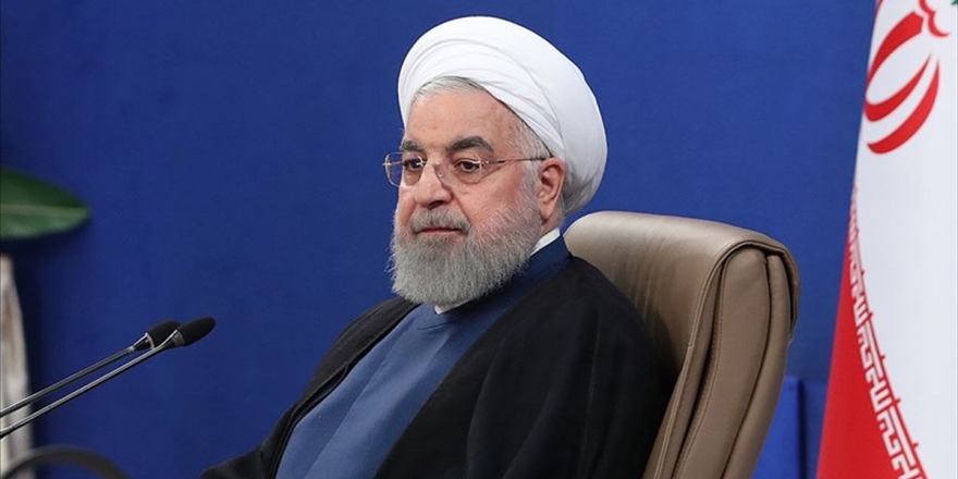 Ruhani: ABD'deki Mevcut Hükümet Hiçbir Şeyin Ölçüsü Olamaz