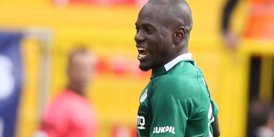 Konyaspor'u Orta Saha Oyuncuları Sırtlıyor