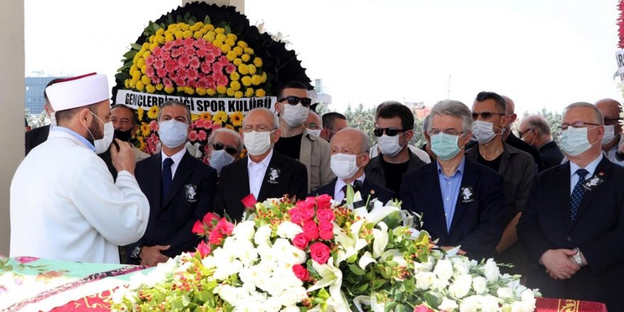 Yazar Adalet Ağaoğlu son yolculuğuna uğurlandı