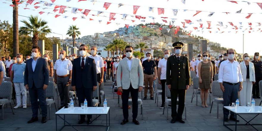 KUŞADASI’NDA 15 TEMMUZ ŞEHİTLERİ ANILDI