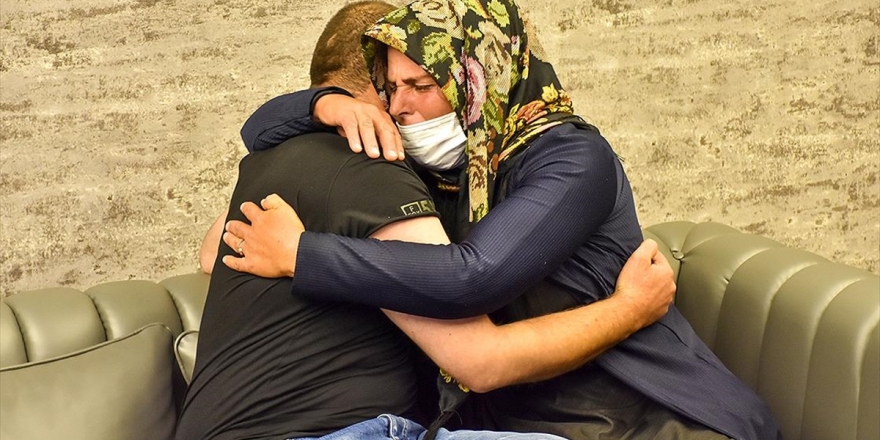 Diyarbakır Annelerinden Biri Daha Evladına Kavuştu