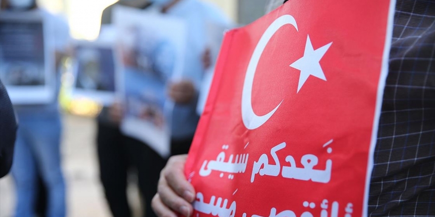 Filistinliler, Ayasofya Kararına Destek İçin Kudüs'teki Türk Konsolosluğunu Ziyaret Etti