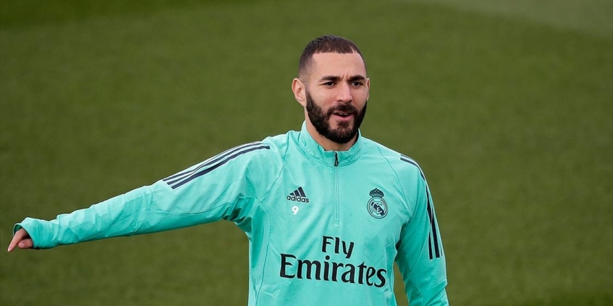 Real Madrid'in Yıldızı Benzema'dan Büyükşehir Belediye Erzurumspor Paylaşımı