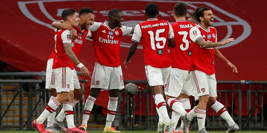 Arsenal FA Cup'ta Finale Çıktı