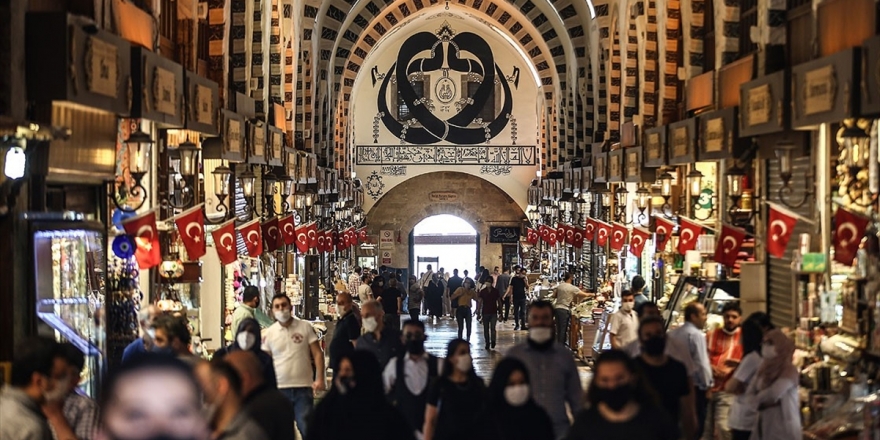 Türkiye'de Kovid-19'dan 202 Bin 10 Kişi İyileşti