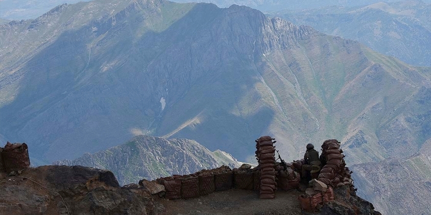 Hakkari'de 'Yıldırım-2 Cilo Operasyonu' Başlatıldı: 3 Terörist Etkisiz Hale Getirildi