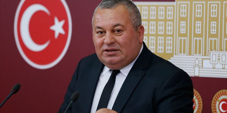 MHP Ordu Milletvekili Cemal Enginyurt'u ihraç ediyor