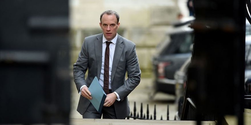 İngiltere Hong Kong'la suçluların iadesi anlaşmasını süresiz askıya aldı