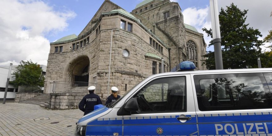 Almanya'da Irkçı Saldırganın Yargılanmasına Başlanıyor