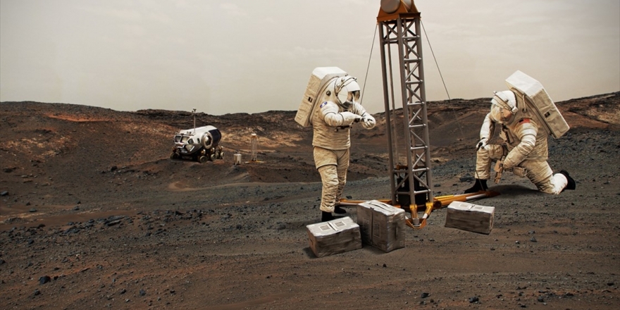 Uluslararası Uzay İstasyonu'nda Batarya Değişimi