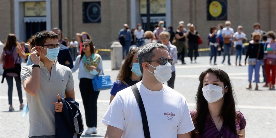 İtalya'da Kovid-19'dan Ölenlerin Sayısı 35 Bin 73'e Yükseldi