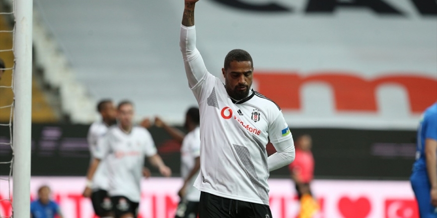 Beşiktaş'tan Boateng'in Sağlık Durumuyla İlgili Açıklama