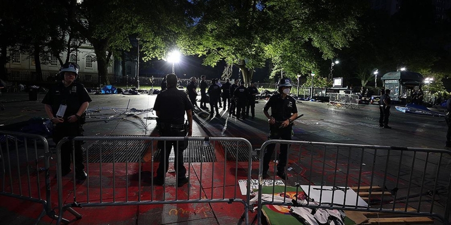 New York'ta Bir Aydır İşgal Eylemi Yapan Protestocular Dağıtıldı