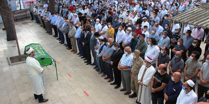 Yazar Asım Gültekin Son Yolculuğuna Uğurlandı