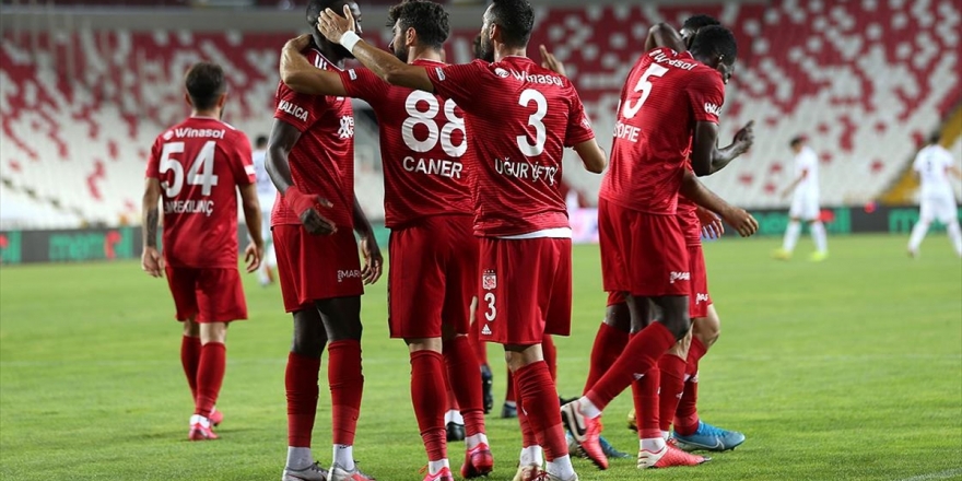 Sivasspor Yeni Sezonda 6 Futbolcu Transfer Edecek